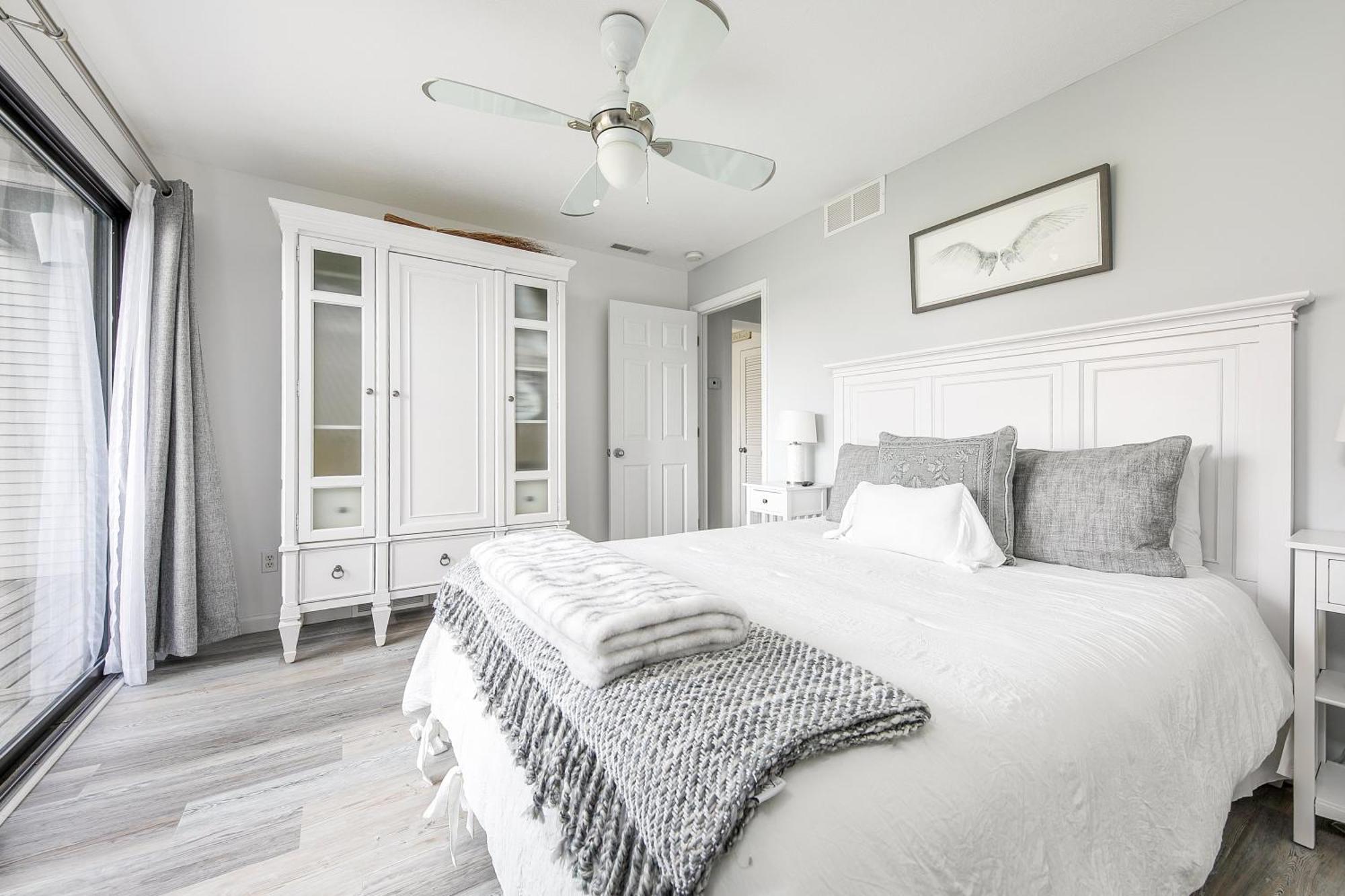 Gorgeous 2 Bedroom Lake View Condo Traverse City Exteriér fotografie