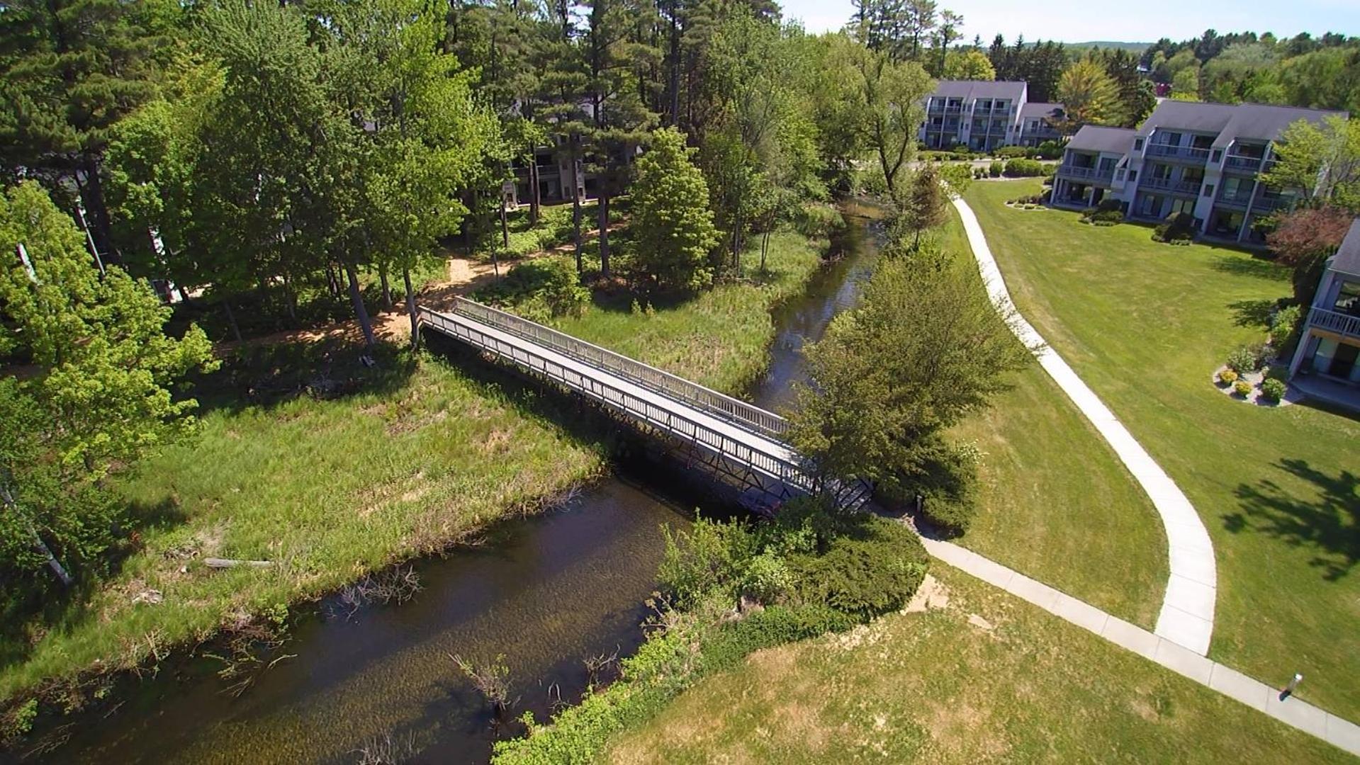 Gorgeous 2 Bedroom Lake View Condo Traverse City Exteriér fotografie