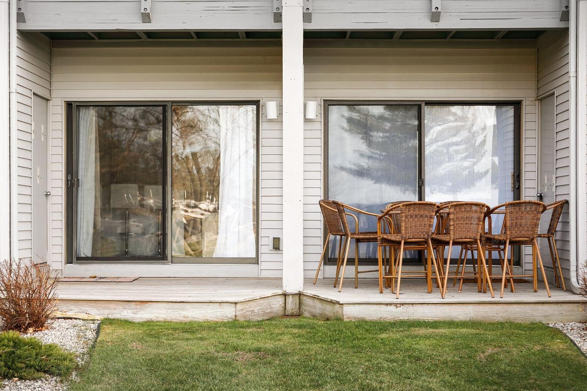 Gorgeous 2 Bedroom Lake View Condo Traverse City Exteriér fotografie